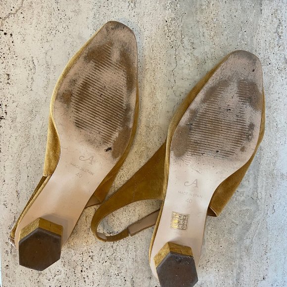 About Arianne Galo Slingback Low Heels - Picture 6 of 11